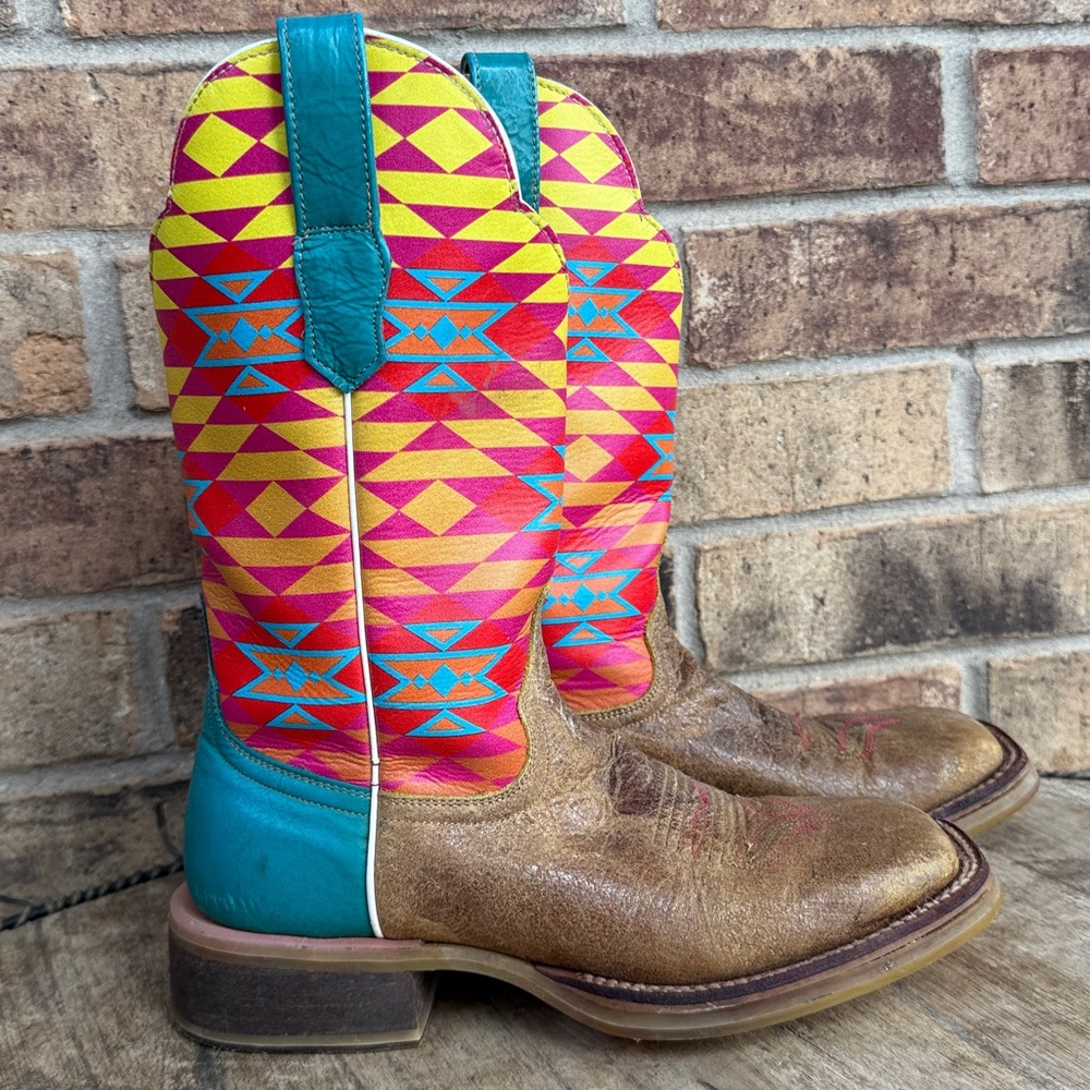 Cinch Edge women’s custom boots